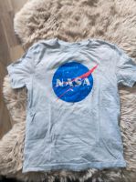 T-Shirt NASA Gr. 134/140 hellgrau Nordrhein-Westfalen - Langenfeld Vorschau