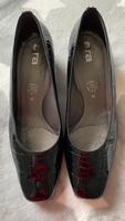 ARA Schwarze Lack Pumps Weite H Gr 42 Neuwertig Nordrhein-Westfalen - Hagen Vorschau