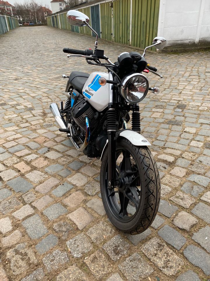 Moto Guzzi V7 Stone in Dresden