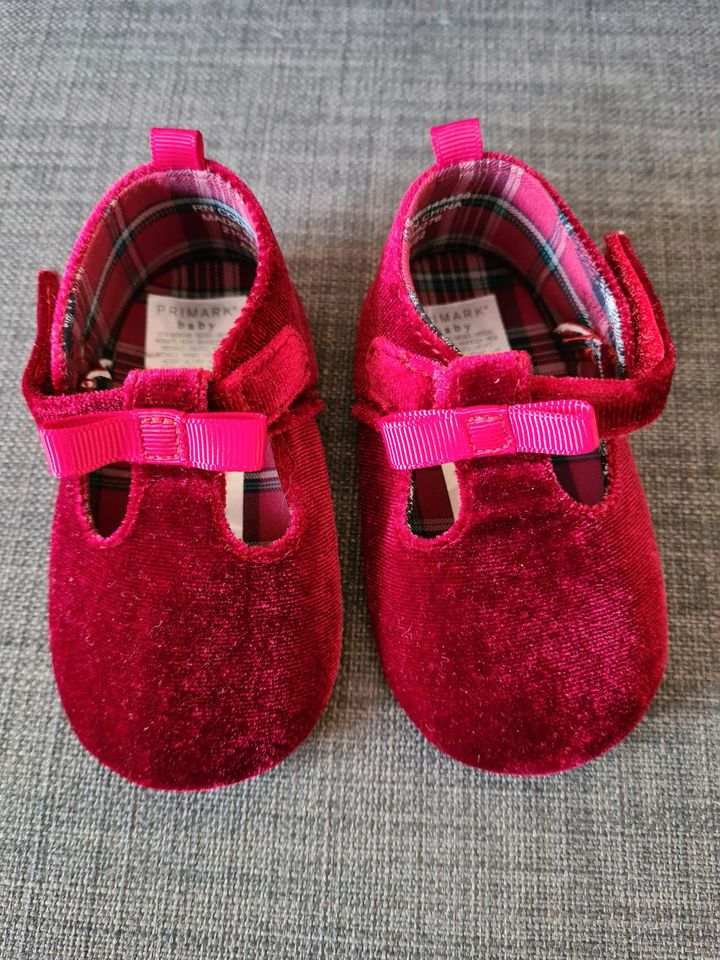 Babyschuhe Textilschuhe Gr. 20/21 NEU in Salzgitter