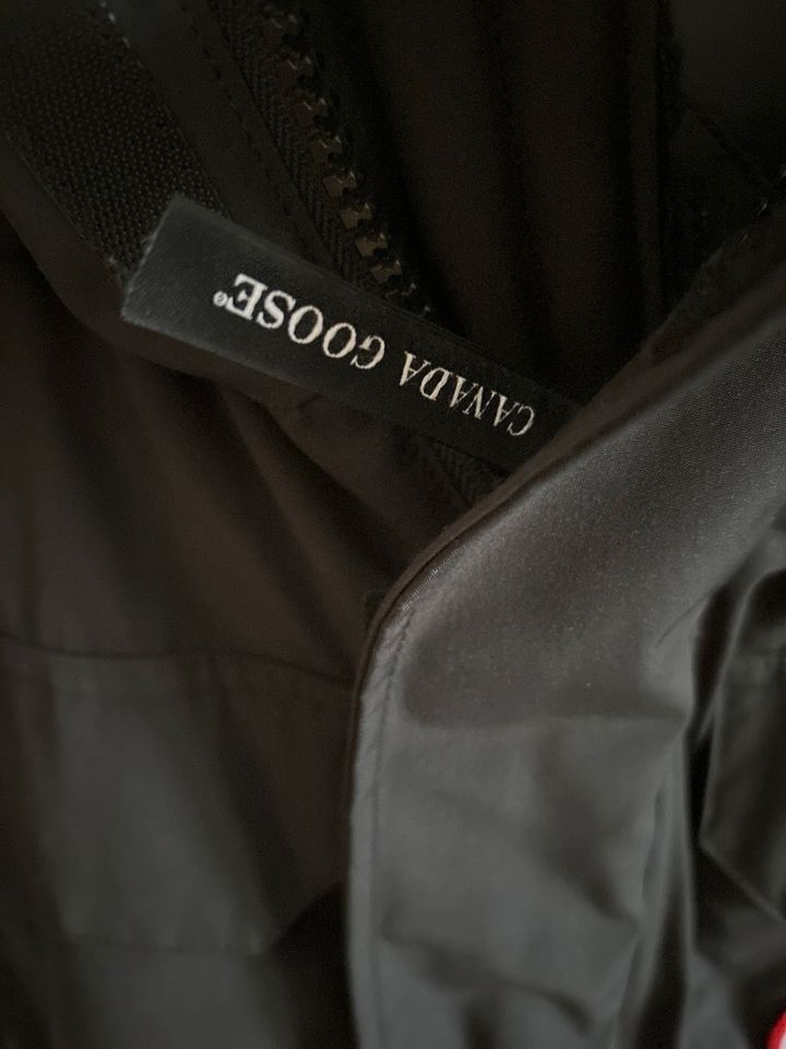 Canada Goose Citadel Parka XS (eher S) in Bielefeld