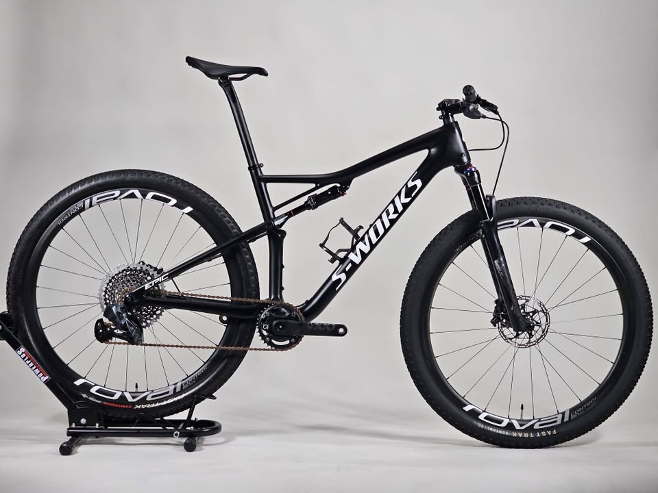 Specalized S-works epic fully mountainbike RH L Sram AXS in Nordhorn