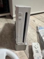 Nintendo Wii  mit 2 Controller + Lenkrad. Duisburg - Meiderich/Beeck Vorschau
