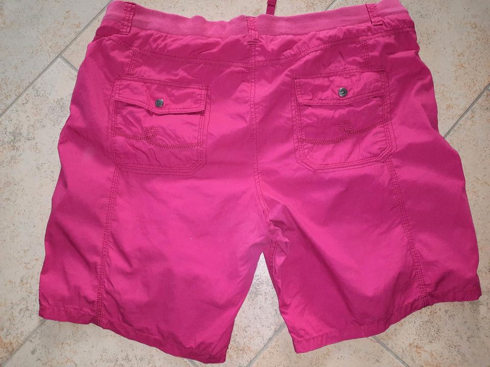 pinke Shorts M&S 50 in Rheine