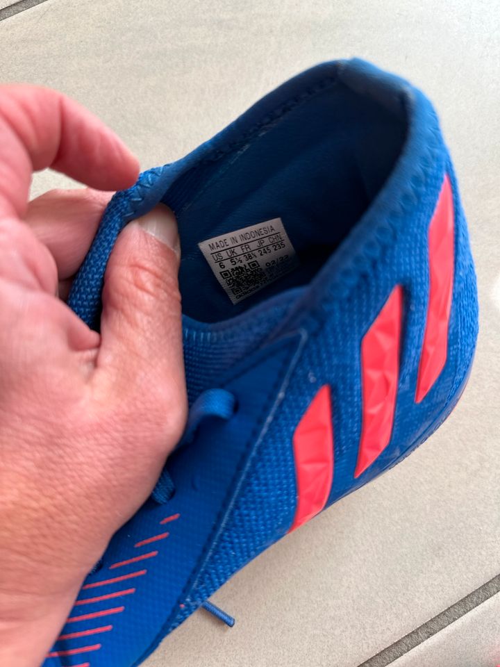 Fußballschuhe von Adidas Größe 38  2/3 in Jesendorf