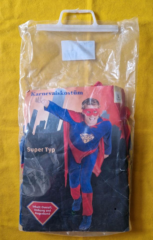 3-teiliges "Super Typ" / Supermann / Superfrau  Kostüm in München