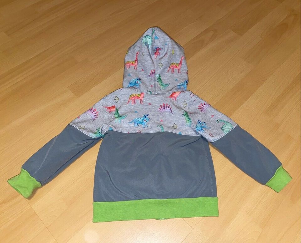 Softshell- Jacke Dino Gr. 86/92- Handmade! in Dresden