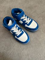 Sneaker blau mit Blinkfunktion Gr. 23 Nordrhein-Westfalen - Ahlen Vorschau