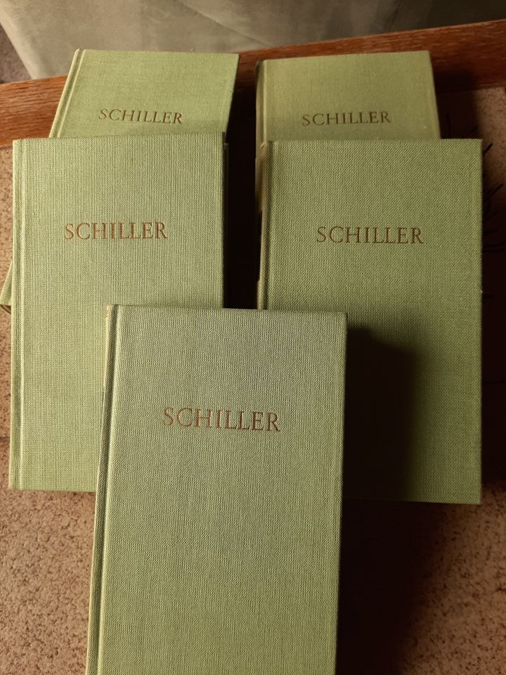 Fünf Bücher mit  Werken von "SCHILLER" in Westhausen