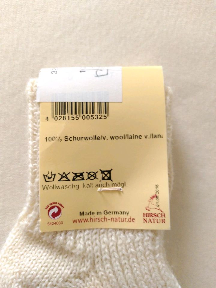 Socken aus Schurwolle in Essenbach