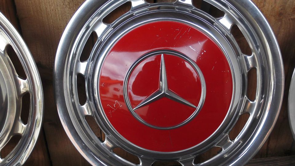 Mercedes Benz Radkappen für W114, 14 Zoll, in Weßling