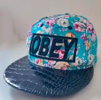 Obey Kappe - schwarz und blau-blumig Bayern - Ainring Vorschau