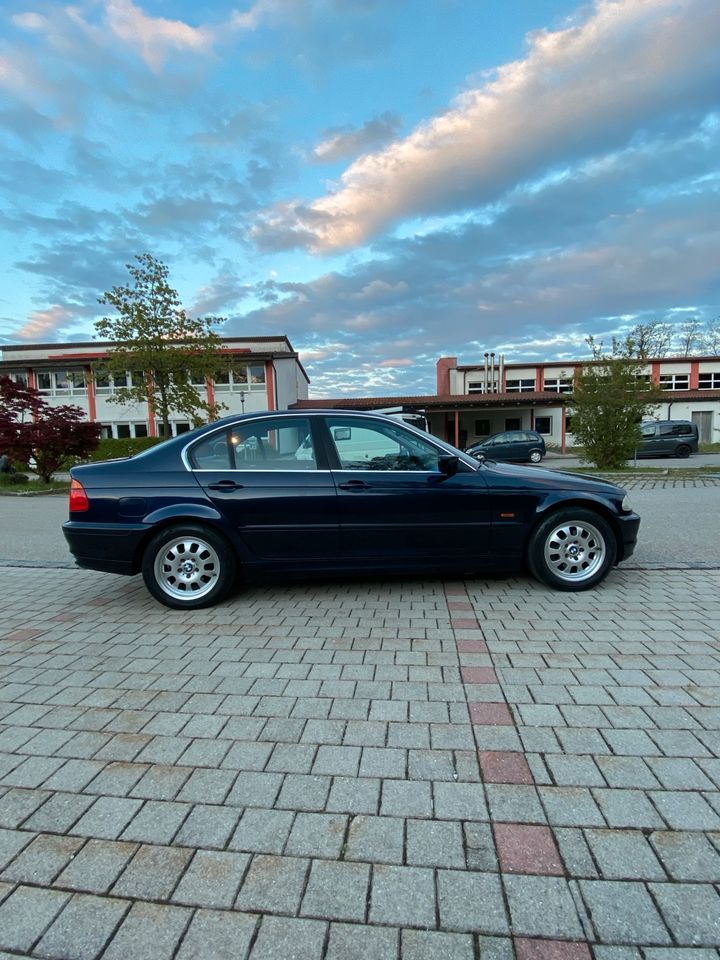 BMW 323i/1V.B/6-ZYL.MOTOR/INSP,TÜV NEU/RENTN. F./ALF.BMW-M.F.LNK. in Tacherting