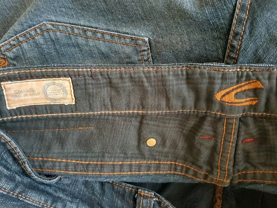 Herren Jeans von Camel Active in Hannover