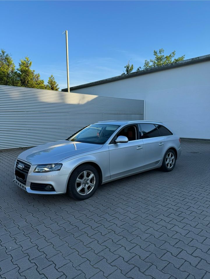 Audi a4 b8 Avant 2.0 tdi in Himmelkron