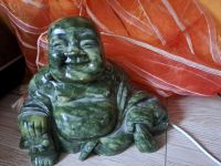 Buddha Serpentin-Edelstein - groß,  3,5 kg, sitzend Glücksbuddha Bayern - Wehringen Vorschau