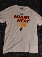 NBA New Era Miami Heat Basketball T-Shirt XL Niedersachsen - Neu Wulmstorf Vorschau