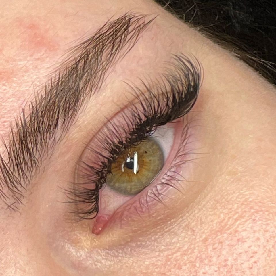 Angebot! Wimpernverlängerung/ Laschextensions mit UV System! in Hannover