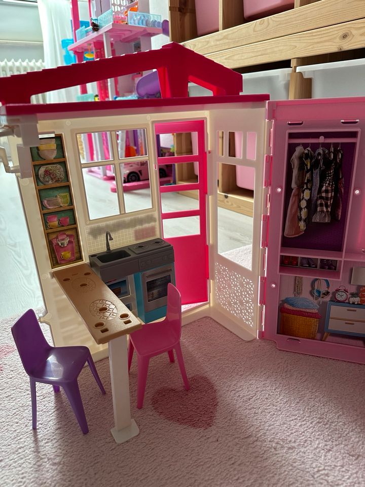 Klappbare Barbie Haus Set in Aachen