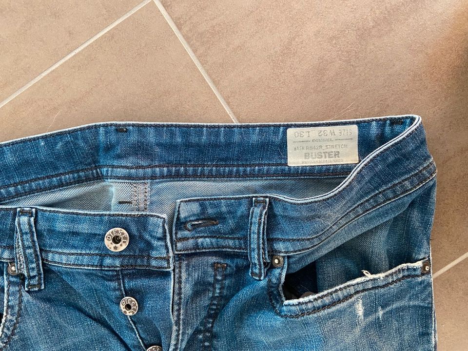 Jeans Diesel Buster Size W32 L30 in Herford