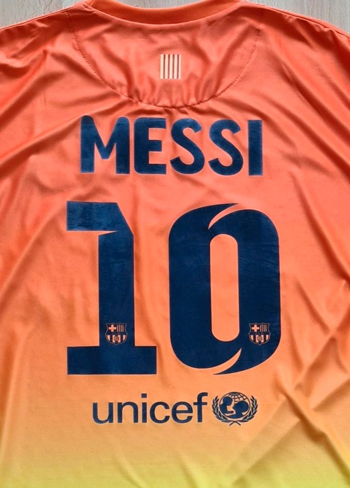 FC Barcelona Trikot World Champions Patch 2011 Größe: M #10 Messi in Esens