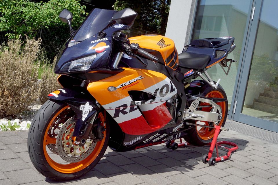 Wunderschöne Repsol Honda CBR1000RR Fireblade SC57... in Frankfurt am Main