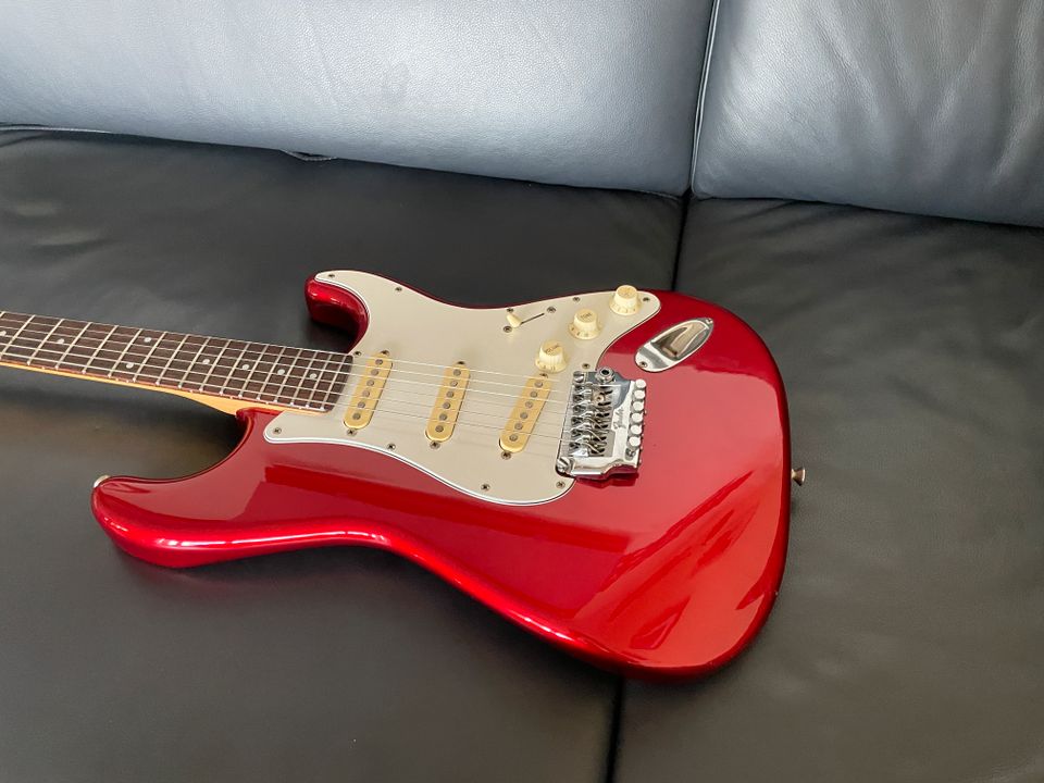 Fender Stratocaster, MIJ,Contemporary, Bj.1986 Candy Apple Red in Bad Soden am Taunus