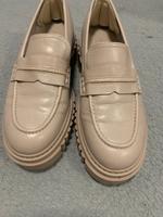 Creme  Schuhe Nordrhein-Westfalen - Herne Vorschau