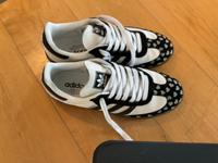 Sneaker weiß schwarz mit Herz Bayern - Türkheim Vorschau