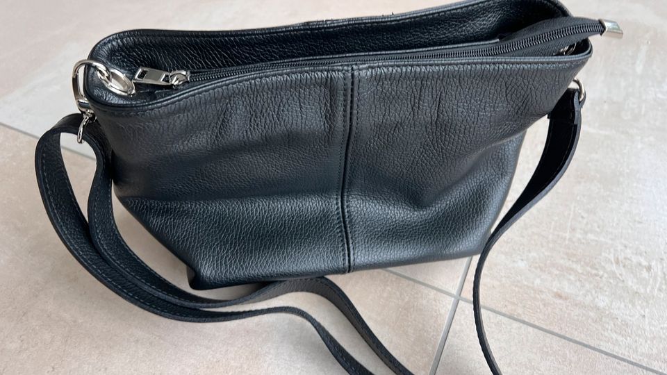 Handtasche Leder - neu, unbenutzt in Laboe