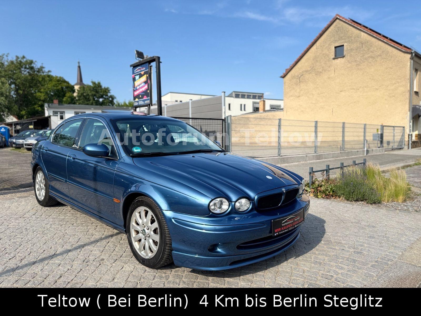 Abbildung des Autos Jaguar X-Type 2.5 Liter …