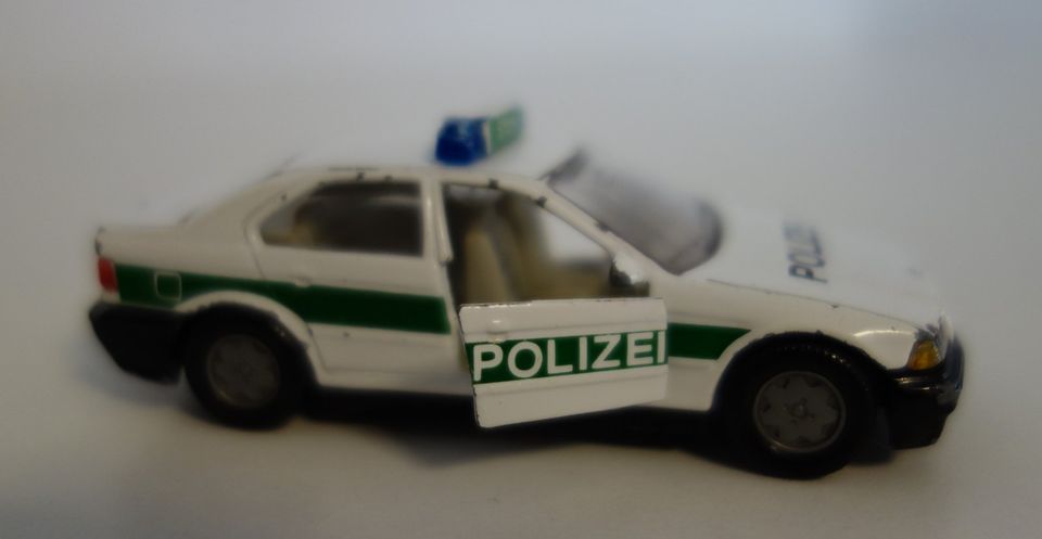 Siku 1028, BMW 320i, Polizeifahrzeug, Polizei, Modellauto, 1:55 in Flensburg