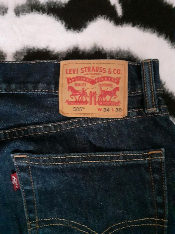 Levi's 505 Jeans Gr. W 34 / L 30 - 29 & Blau TOP wie NEU ! in Merzig