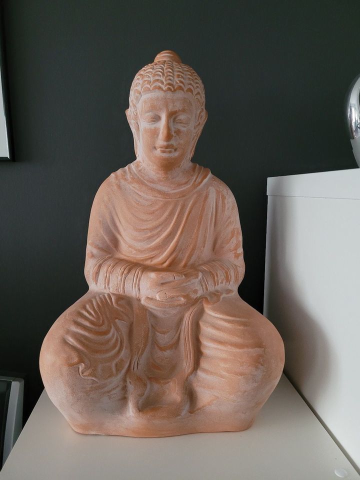 Terracotta Buddha in Quickborn