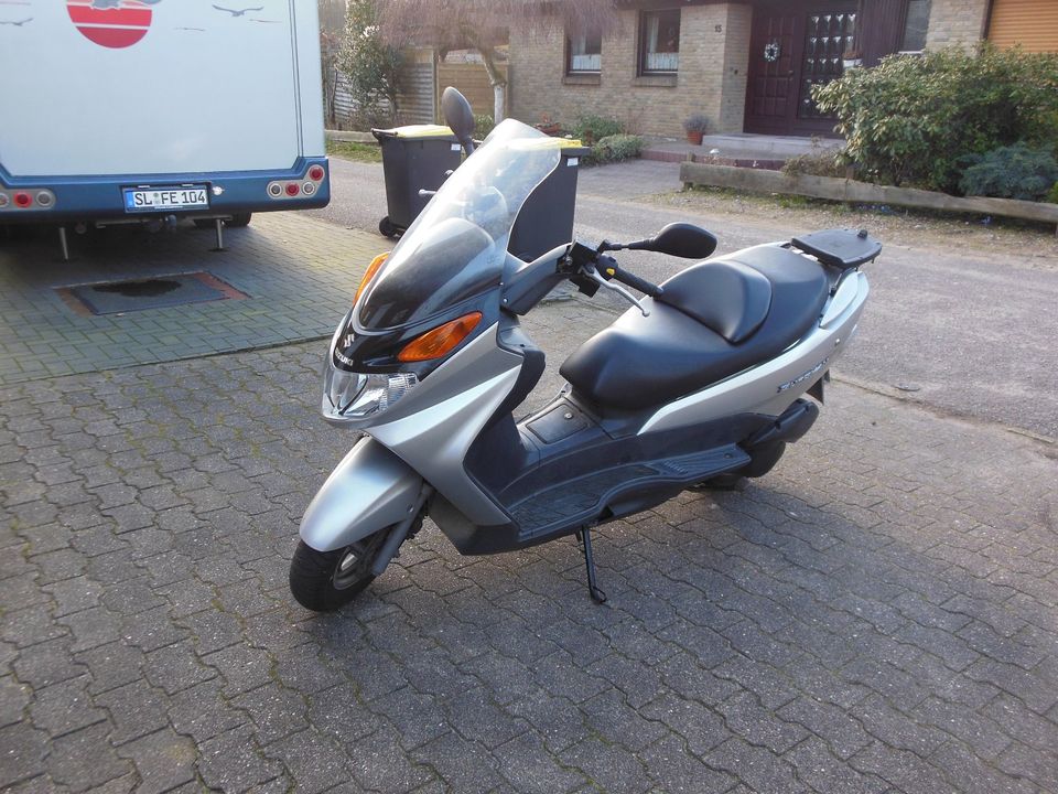 Suzuki 125 ccm Burgmann Roller Tüv neu in Wallsbüll