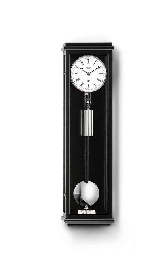 Erwin Sattler Wanduhr Classica 60 Kirschbaum od. Schwarz in Leonberg