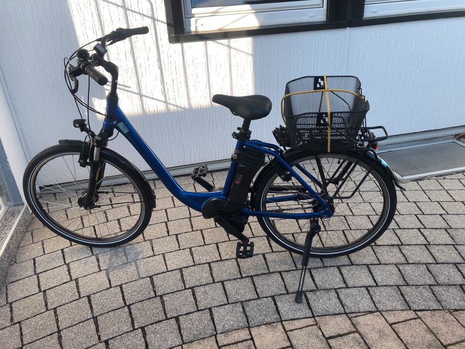 E bike Kalkhoff neuwertig in blau in Bad Saulgau