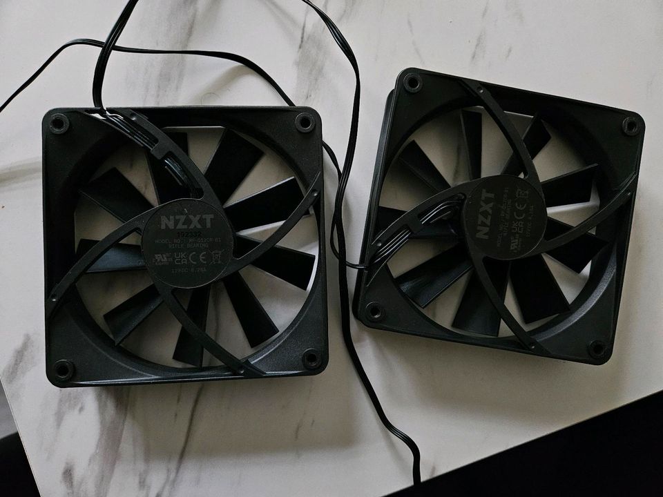 PC Lüfter + Zubehör (Corsair und NZXT) in Bayreuth