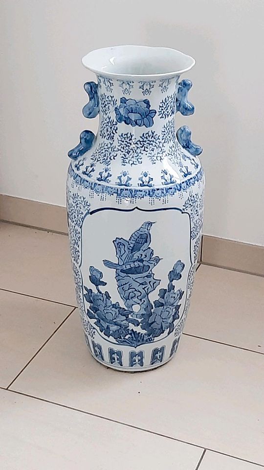 Große Bodenvase aus Porzellan, chinesische Vase in Feldkirchen