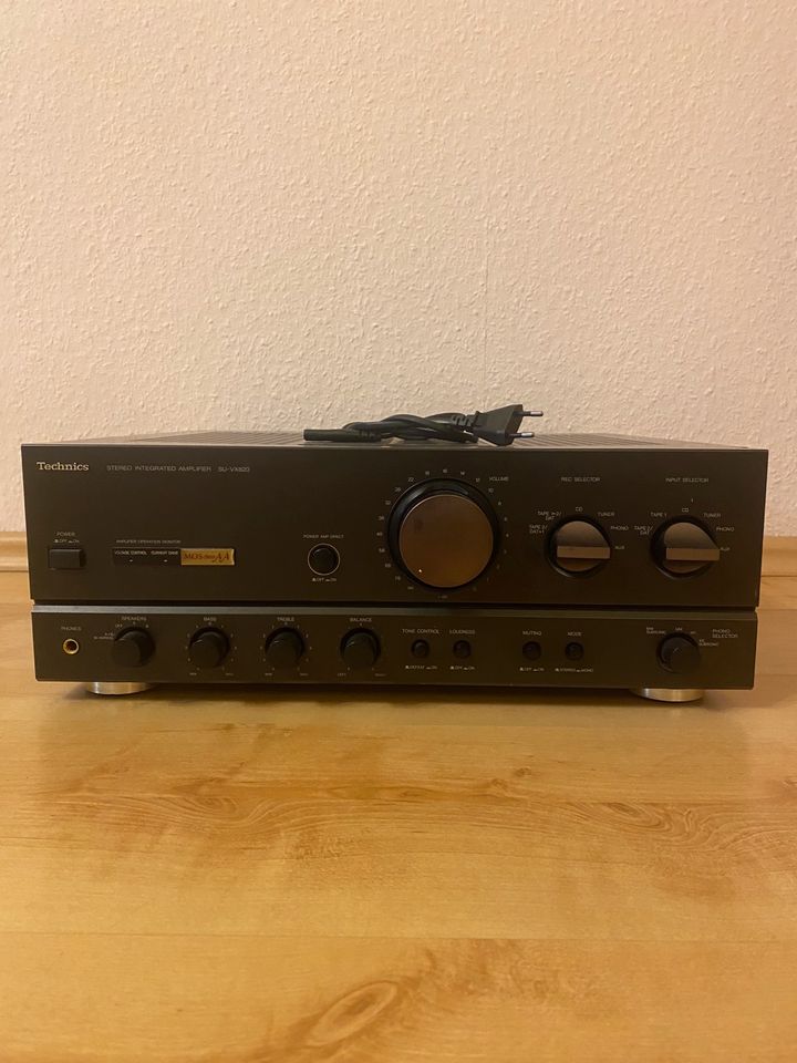 Stereo Amplifier Technics SU-VX820 in Aalen
