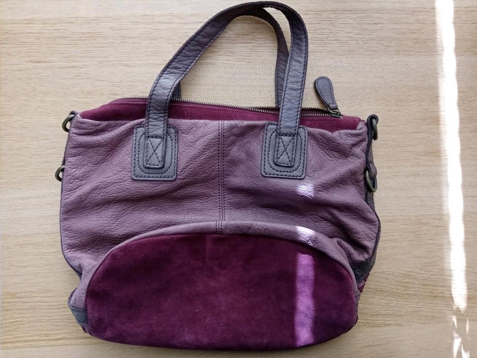 Liebeskind Berlin Handtasche Damen Brombeerfarben lila Voll Leder in Soest