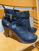 Stiefelette von Tommy Hilfiger Baden-Württemberg - Neuhausen Vorschau