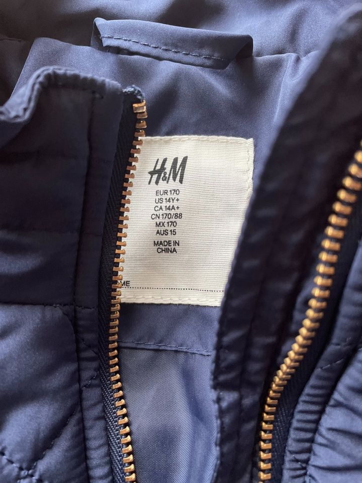 H&M Jacke Steppjacke Gr 170 - NEU! Perfekt für den Übergang! in Warberg