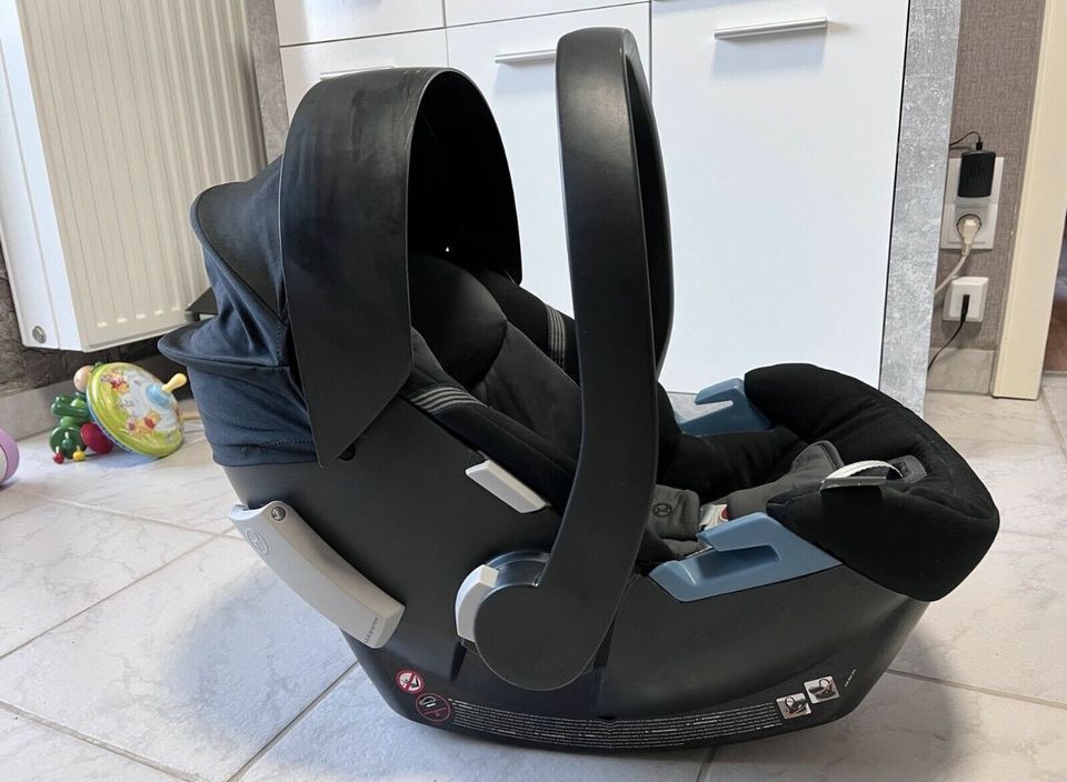 Kindersitz Cybex Aton 4 Babyschale in Salzhemmendorf