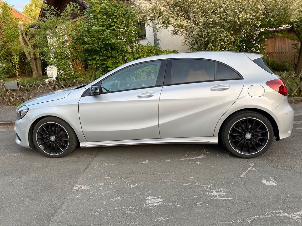 Mercedes Benz A Klasse 200d Panoramadach/Nightpaket/AMG/Distronic in Göttingen