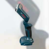 BOSCH AKKU-ARBEITSLICHT GLI 18V-300 PROFESSIONAL Bayern - Kissing Vorschau