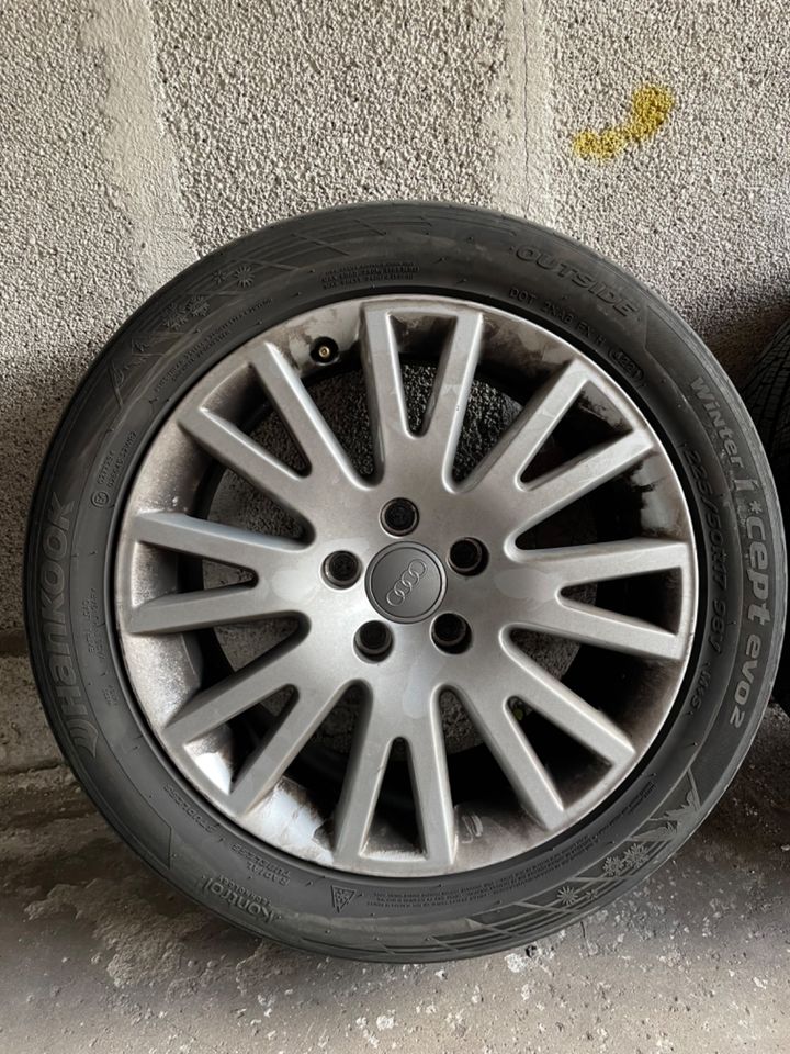 Audi Original Alufelge 17Zoll 5x112 WinterreifenHankook 225/50R17 in Mettmann