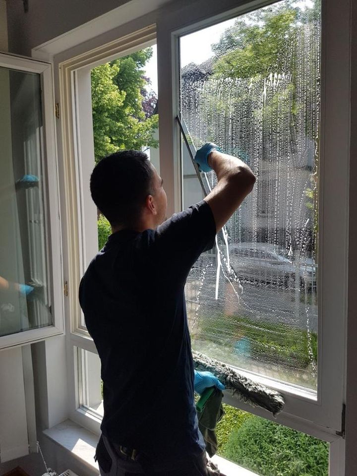 Glasreinigung|Fensterputzer|Fensterreinigung in Bonn