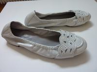 Ballerinas Kennel & Schmenger,weiße SWAROVSKI Steine,silber Gr.7 Baden-Württemberg - Ellwangen (Jagst) Vorschau
