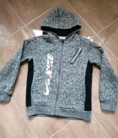 Nike Kinder Kapuzenjacke/Sweatjacke Gr.140     15€ Berlin - Mahlsdorf Vorschau